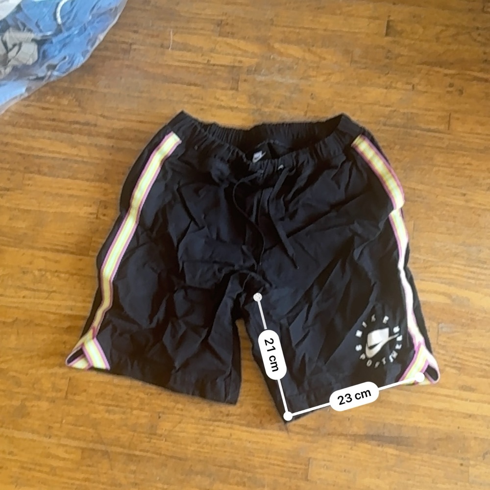 NIKE SHORTS - Picture 6 of 6